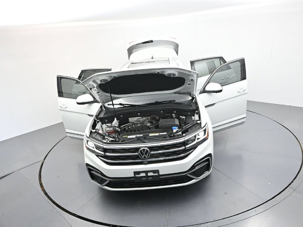 Used 2022 Volkswagen Atlas Cross Sport SEL Premium R-Line AWD/4WD image 37