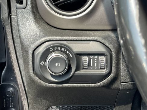Used 2020 Jeep Wrangler Unlimited Sport S AWD/4WD image 30