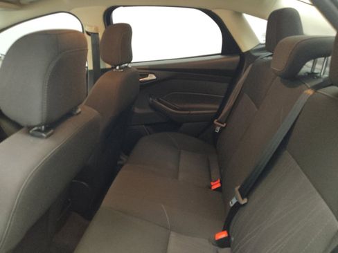 Used 2018 Ford Focus SE image 18