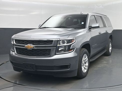 Used 2020 Chevrolet Suburban LT image 22