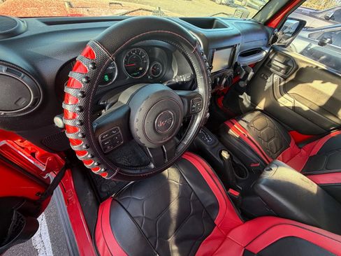 Used 2015 Jeep Wrangler Unlimited Sport w/ Quick Order Package 24S AWD/4WD image 7