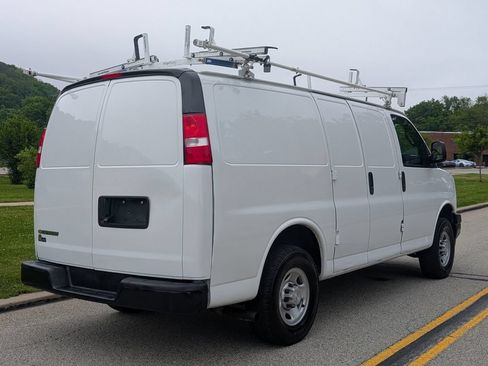 Used 2019 Chevrolet Express 2500 w/ Driver Convenience Package RWD image 5