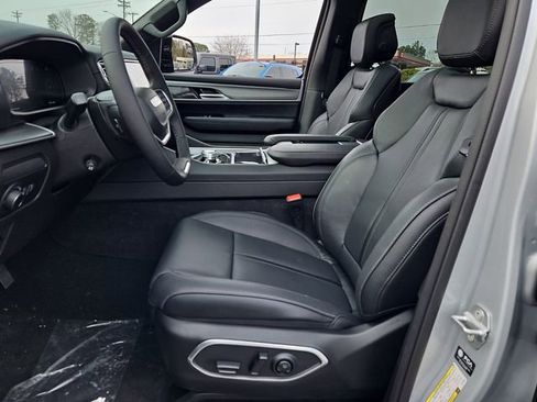 New 2026 Jeep Grand Wagoneer Limited image 13