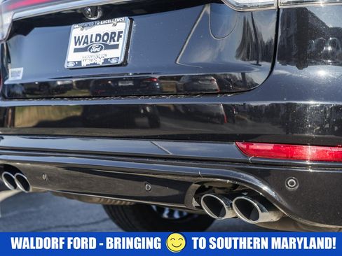 Used 2022 Lincoln Aviator Reserve w/ Equipment Group 201A image 8