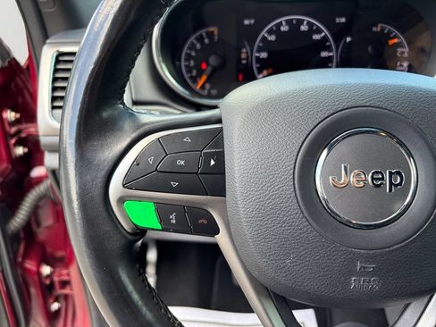 Certified 2020 Jeep Grand Cherokee Laredo RWD image 21