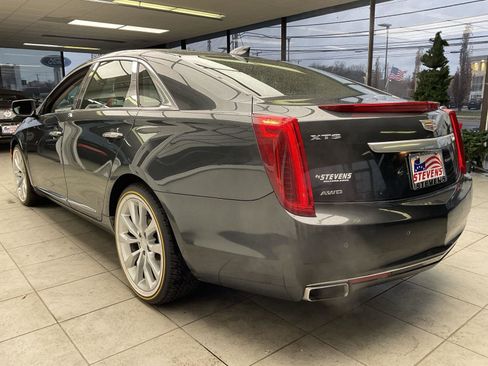 Used 2017 Cadillac XTS Luxury image 7