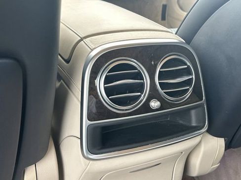 Used 2016 Mercedes-Benz S 550 Sedan image 25