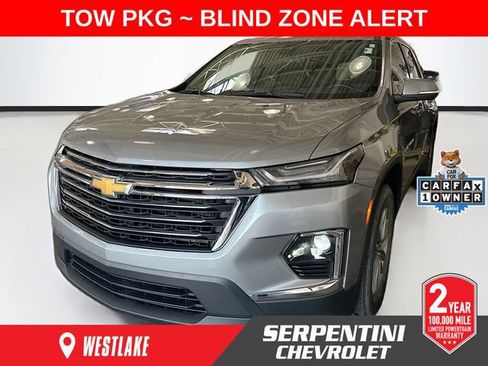 Used 2023 Chevrolet Traverse LT FWD image 1