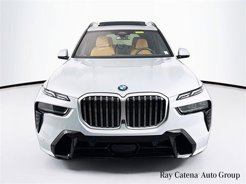 Used 2023 BMW X7 xDrive40i w/ M Sport Package image 2