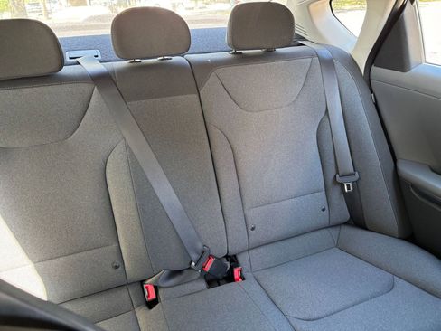 Used 2025 Kia K4 FWD image 32