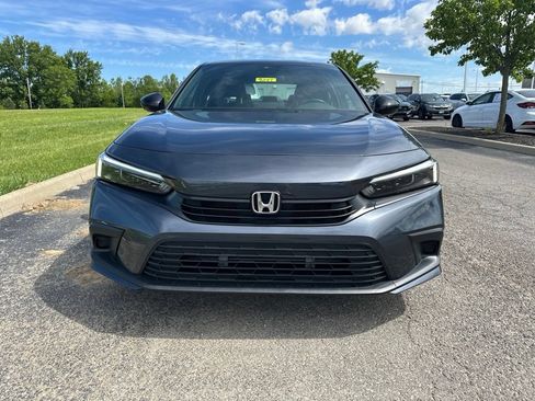 Used 2023 Honda Civic Sport image 2