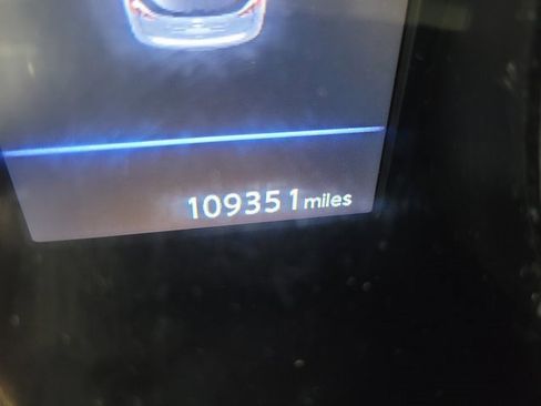 Used 2018 Nissan Rogue S image 3