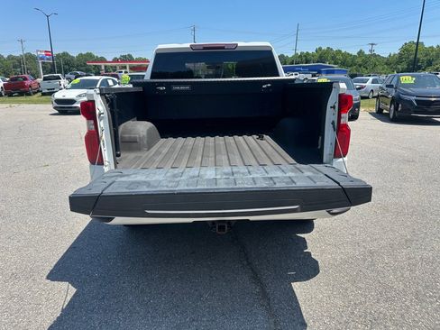 Used 2021 Chevrolet Silverado 1500 Custom AWD/4WD image 10