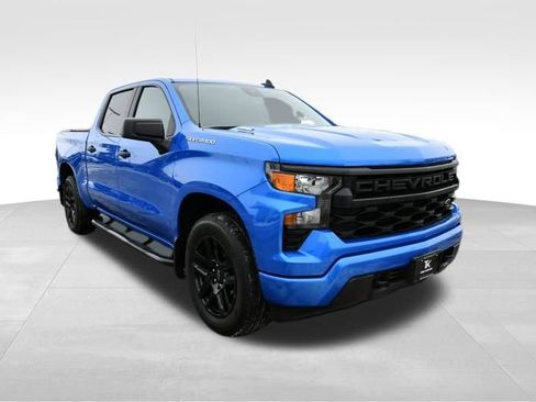 Used 2025 Chevrolet Silverado 1500 Custom w/ LPO, Dark Essentials Package AWD/4WD image 9