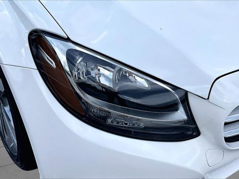 Used 2018 Mercedes-Benz C 300 Sedan image 28