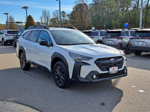 Certified 2025 Subaru Outback Onyx Edition image 4