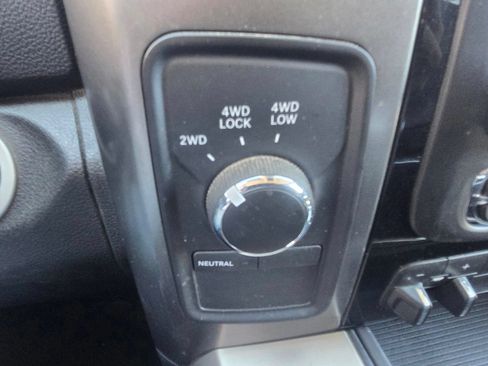Used 2018 RAM 2500 Laramie w/ Sport Appearance Group AWD/4WD image 21