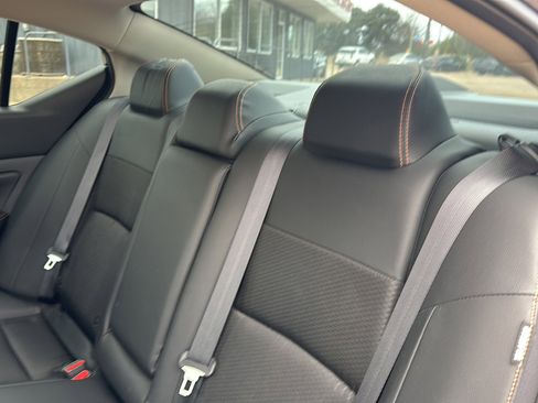 Used 2019 Nissan Altima 2.5 SR w/ SR Premium Package image 19