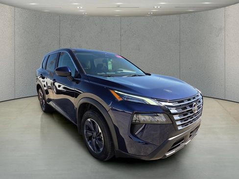Used 2026 Nissan Rogue SV FWD image 7