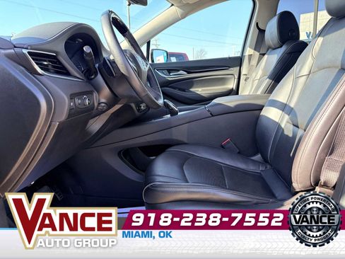 Used 2021 Buick Enclave Avenir w/ Avenir Technology Package image 11