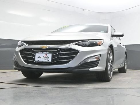 Used 2022 Chevrolet Malibu LT FWD image 39