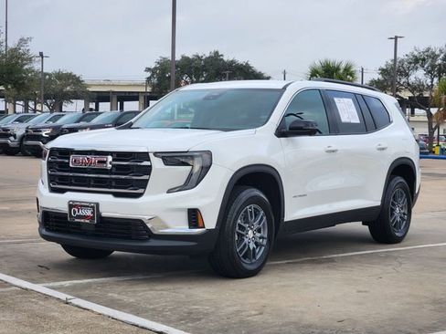 Used 2025 GMC Acadia Elevation image 3