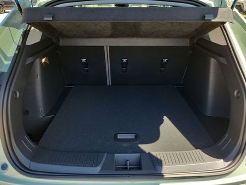 New 2026 Chevrolet Trax ACTIV w/ Sunroof Package FWD image 8