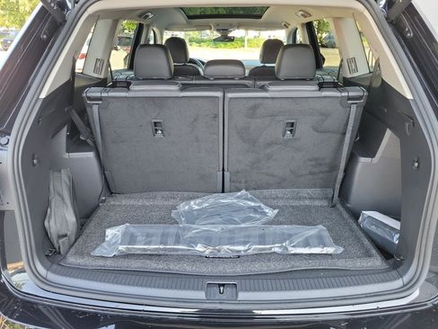 Used 2026 Volkswagen Atlas SE w/ Panoramic Sunroof Package FWD image 19