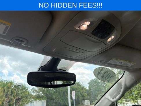 Used 2024 Chrysler Pacifica Touring-L FWD image 22