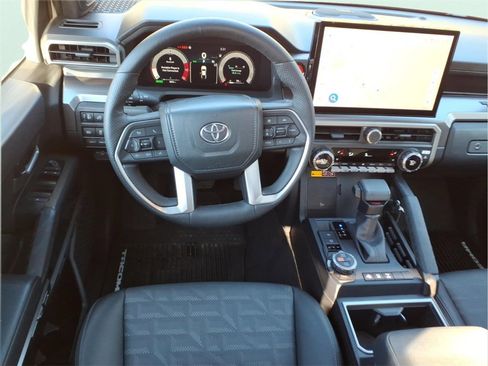 Used 2025 Toyota Tacoma TRD Off-Road w/ TRD Off Road Premium Package image 15