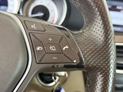 Used 2014 Mercedes-Benz C 250 Luxury image 27