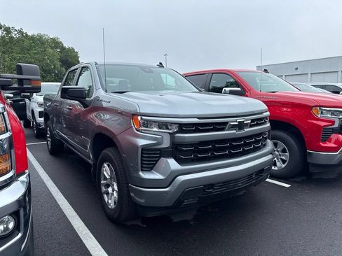 Used 2026 Chevrolet Silverado 1500 RST AWD/4WD image 2
