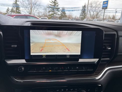 Used 2023 Chevrolet Silverado 1500 LT image 16