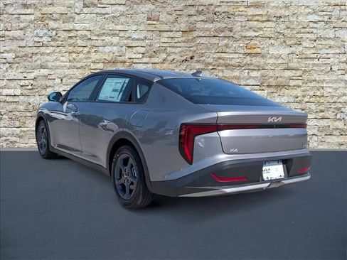 New 2026 Kia K4 FWD image 3