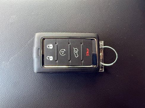 New 2025 Jeep Grand Cherokee L Altitude image 38