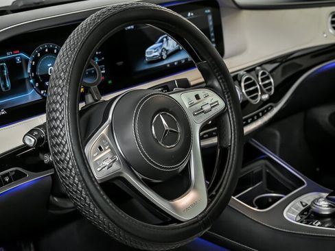 Used 2020 Mercedes-Benz Maybach S 560 4MATIC image 23
