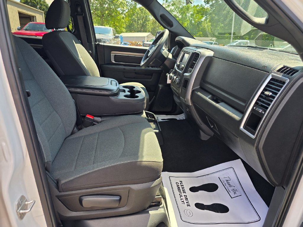 Used 2024 RAM 1500 Warlock AWD/4WD image 13