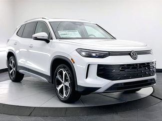 New 2026 Volkswagen Tiguan SE video 1