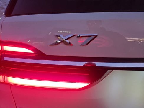 Used 2026 BMW X7 xDrive40i image 9