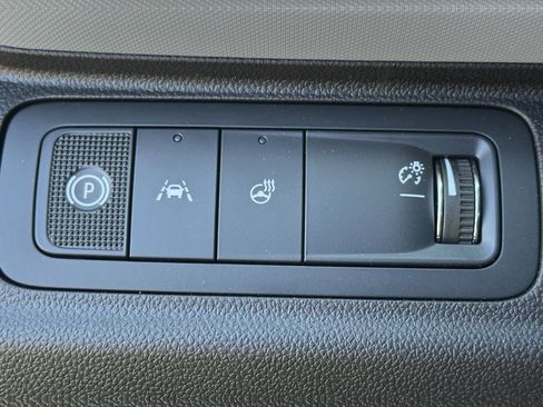 New 2027 Chevrolet Bolt LT w/ Comfort Package image 24