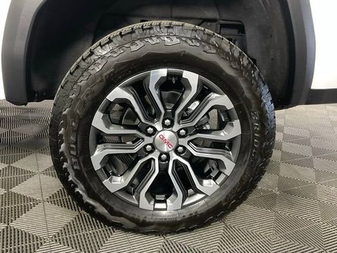 Used 2025 GMC Canyon Denali AWD/4WD image 42