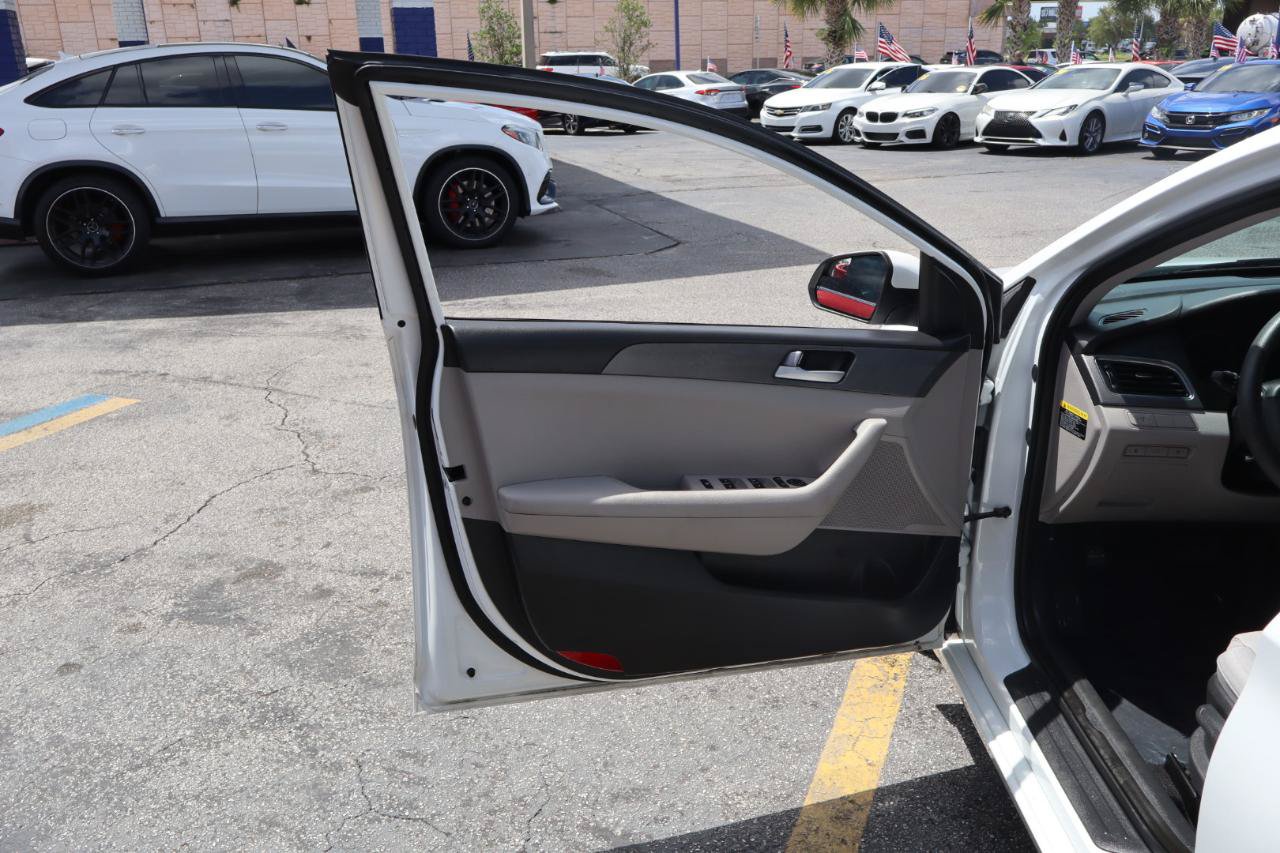 Used 2016 Hyundai Sonata SE FWD image 10