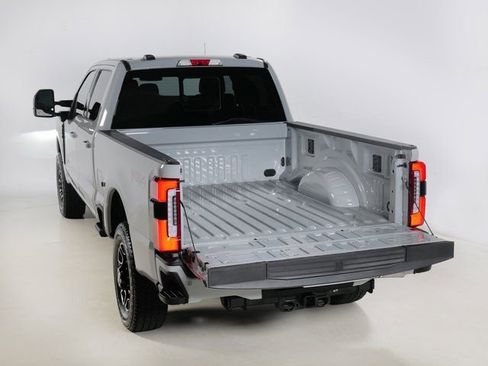 Used 2025 Ford F250 Platinum AWD/4WD image 33
