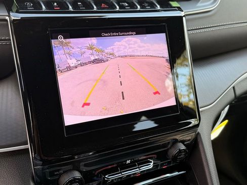 New 2026 Jeep Grand Cherokee Laredo AWD/4WD image 12