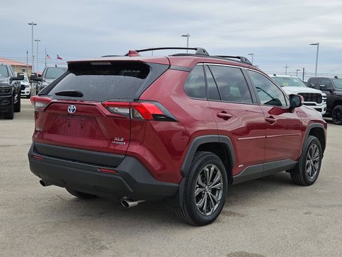 Used 2024 Toyota RAV4 XLE Premium image 3