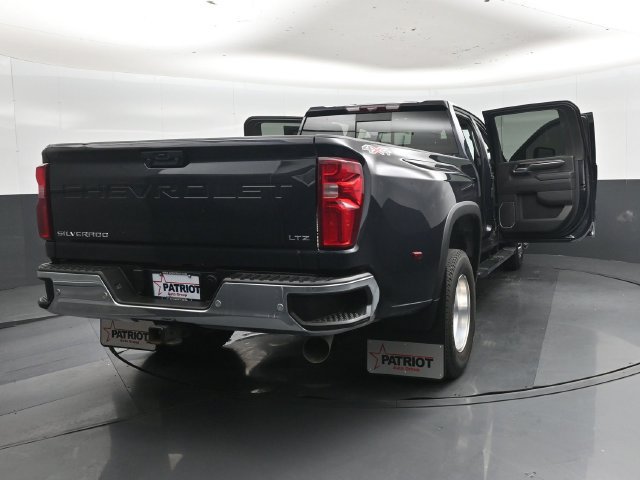 Used 2024 Chevrolet Silverado 3500 LTZ w/ LTZ Plus Package AWD/4WD image 49