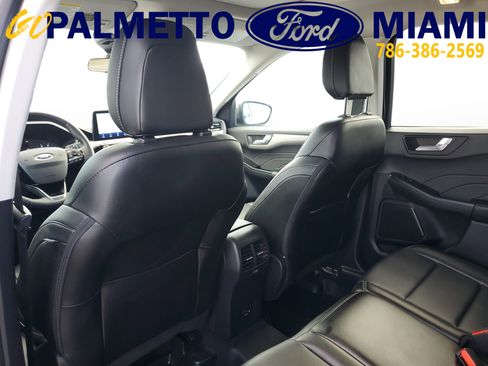 Used 2022 Ford Escape SEL image 11