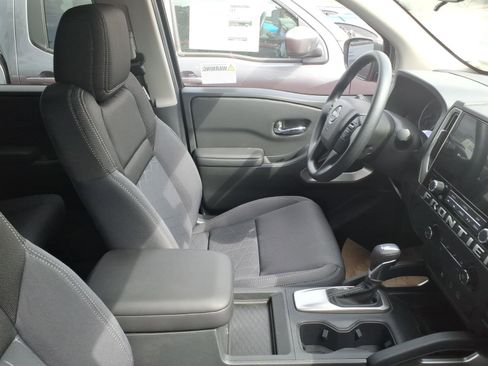 New 2026 Nissan Frontier SV RWD image 6