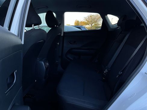 Used 2025 Hyundai Kona SEL image 12