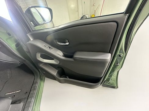 Used 2025 Nissan Frontier SV w/ SV Convenience Package image 30